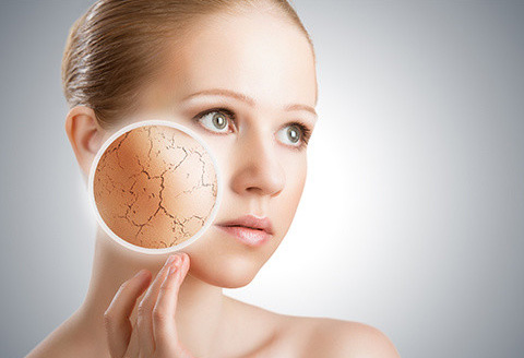 皮膚缺水的表現(xiàn)有哪些？肌膚缺水有什么癥狀？